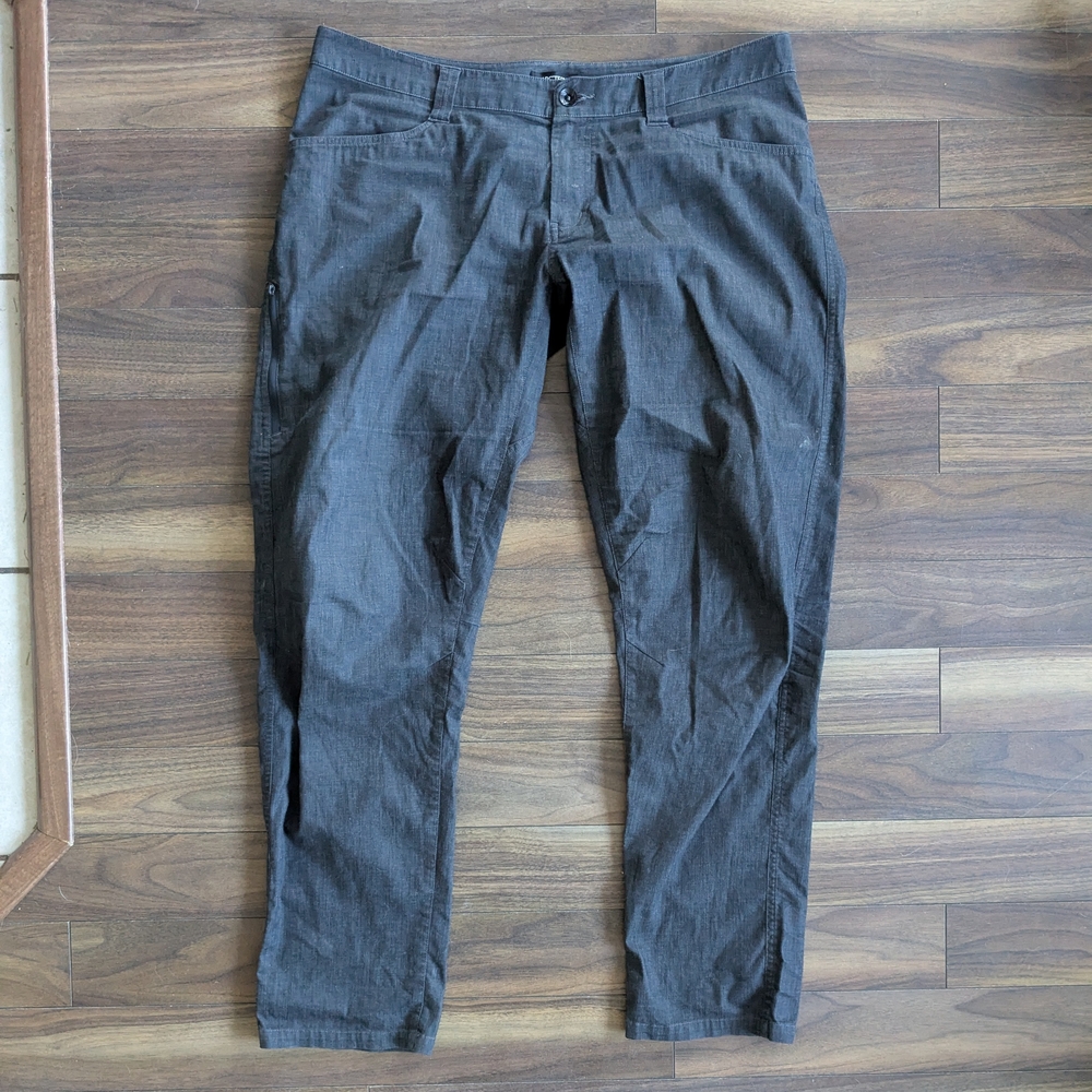 Arc'teryx Men's Charcoal Cargo Pants